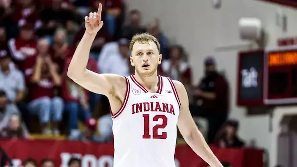 Tucker DeVries and Indiana have a tough test against Kentucky on the road - Indiana Kentucky Picks