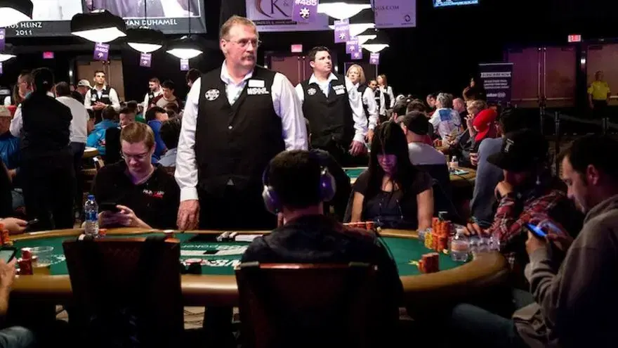 WSOP 2026 Introduces Dealer Rating System